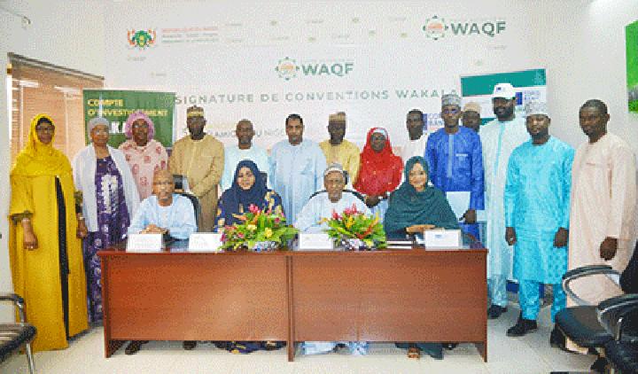Signature de deux conventions ‘‘Wakala’’ entre la HAWAQF et deux banques du Niger : 2 milliards de FCFA investis par la HAWAQF pour financer les secteurs socioéconomiques Signature de deux conventions ‘‘Wakala’’ entre la HAWAQF et deux banques du Niger : 2 milliards de FCFA investis par la HAWAQF pour financer les secteurs socioéconomiques