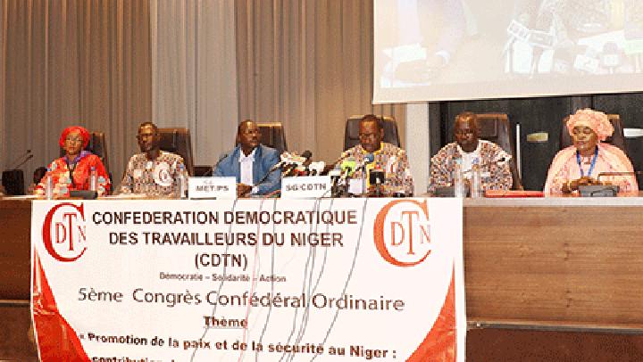 Clôture du 5ème congrès confédéral ordinaire de la CDTN : M. Idrissa Djibrila reconduit à la tête de la Confédération pour un mandat de 4 ans Clôture du 5ème congrès confédéral ordinaire de la CDTN : M. Idrissa Djibrila reconduit à la tête de la Confédération pour un mandat de 4 ans