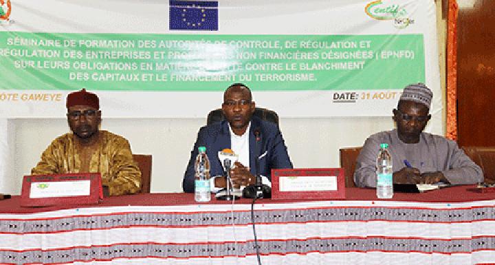  Séminaire de formation des autorités de contrôle, de régulation et d’autorégulation des entreprises et professions non financières désignées : Comprendre le contenu du dispositif national de lutte contre le blanchiment des capitaux et le financement du terrorisme Séminaire de formation des autorités de contrôle, de régulation et d’autorégulation des entreprises et professions non financières désignées : Comprendre le contenu du dispositif national de lutte contre le blanchiment des capitaux et le financement du terrorisme