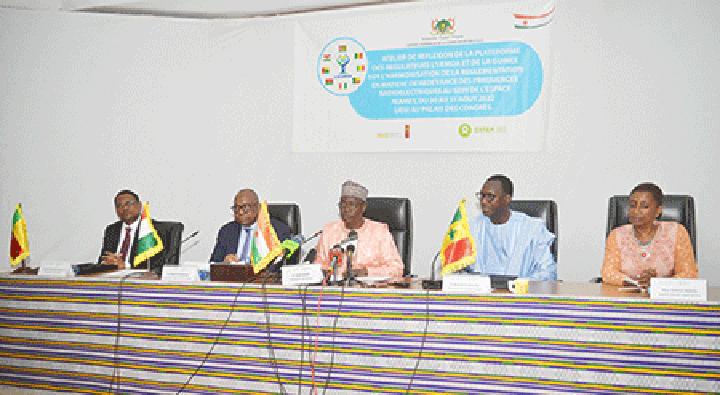 Fin de l’atelier de réflexion de la plateforme des régulateurs de l’audio-visuel des pays de l’UEMOA et de la Guinée : Plusieurs recommandations formulées et une feuille de route proposée Fin de l’atelier de réflexion de la plateforme des régulateurs de l’audio-visuel des pays de l’UEMOA et de la Guinée : Plusieurs recommandations formulées et une feuille de route proposée