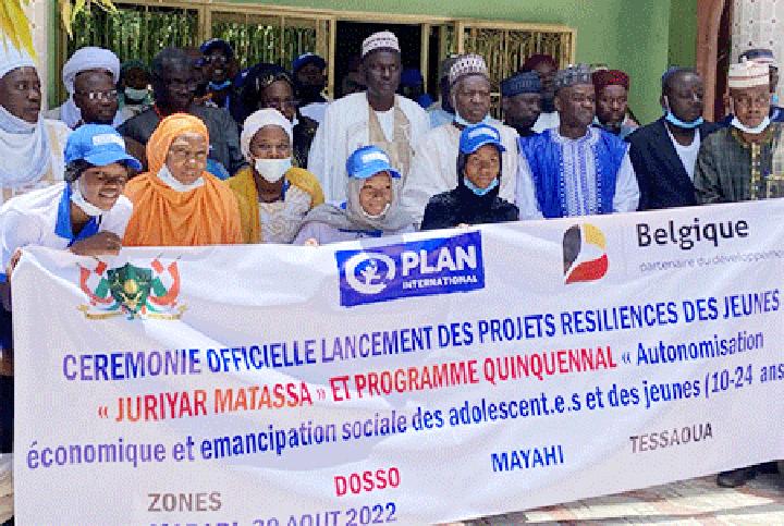 Cérémonie officielle : lancement des projets Résilience des jeunes «JURIYAR MATASSA » et du Programme quinquennal 2022-2026 ‘’Autonomisation économique et émancipation sociale des adolescent.e.s et des jeunes (10-24 ans)’’ par Plan International au Niger : Maradi, NIGER le 30 aout 2022- Cérémonie officielle : lancement des projets Résilience des jeunes «JURIYAR MATASSA » et du Programme quinquennal 2022-2026 ‘’Autonomisation économique et émancipation sociale des adolescent.e.s et des jeunes (10-24 ans)’’ par Plan International au Niger : Maradi, NIGER le 30 aout 2022-
