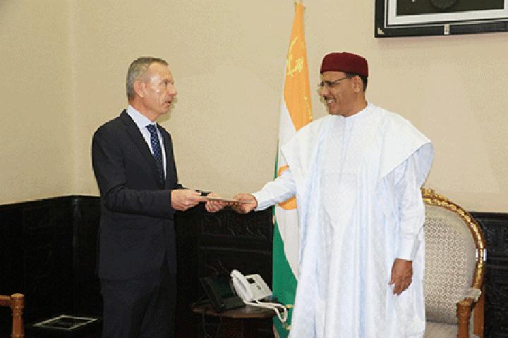 A la Présidence de la République : Le Chef de l’Etat reçoit l’envoyé spécial de la République Tchèque pour le Sahel