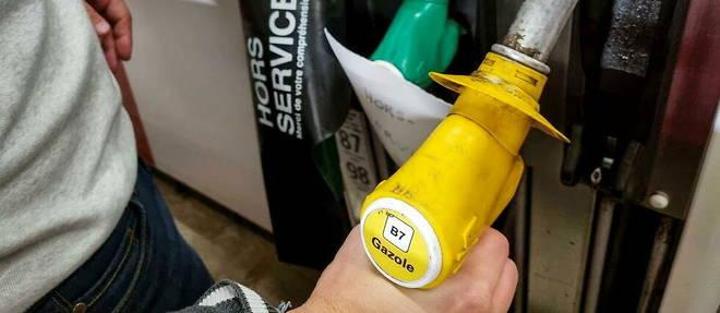 Carburants : « emballement » à la pompe avant la baisse des remises Carburants : « emballement » à la pompe avant la baisse des remises