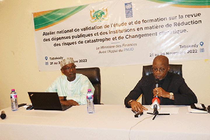 Atelier national de validation de l’étude et de formation sur la revue des dépenses publiques et des institutions : Prise en compte des risques de catastrophes dans la programmation budgétaire Atelier national de validation de l’étude et de formation sur la revue des dépenses publiques et des institutions : Prise en compte des risques de catastrophes dans la programmation budgétaire