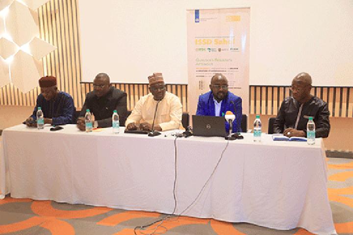 Lancement officiel de la feuille de route nationale semenciè Assurer aux producteurs un approvisionnement régulier en semences améliorées et adaptées Lancement officiel de la feuille de route nationale semenciè Assurer aux producteurs un approvisionnement régulier en semences améliorées et adaptées