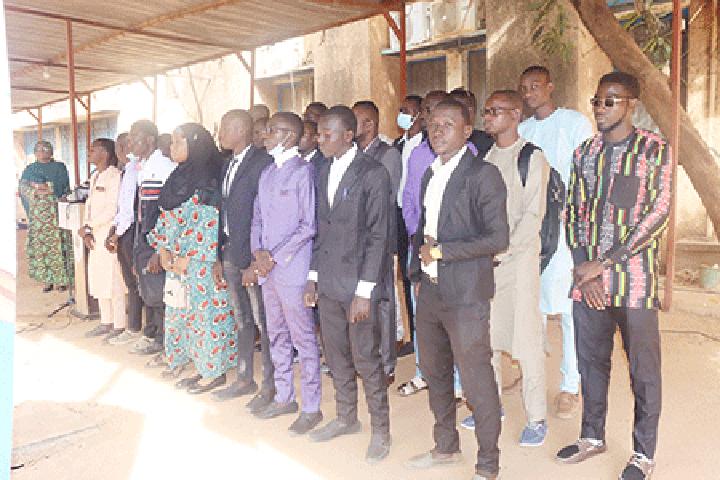 Cérémonie d’accueil des nouveaux élèves ingénieurs à l’INS : 26 élèves dont une fille intègrent l’Ecole Nationale de la Statistique ENSTAT Cérémonie d’accueil des nouveaux élèves ingénieurs à l’INS : 26 élèves dont une fille intègrent l’Ecole Nationale de la Statistique ENSTAT