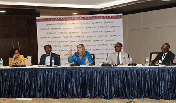 Panel sur le thème, « fabriquer en Afrique : promouvoir l’autonomisation des femmes entrepreneures africaines grâce à une industrialisation inclusive » : Inclure les femmes dans la construction d’une marque forte «Made in Africa» Panel sur le thème, « fabriquer en Afrique : promouvoir l’autonomisation des femmes entrepreneures africaines grâce à une industrialisation inclusive » : Inclure les femmes dans la construction d’une marque forte «Made in Africa»