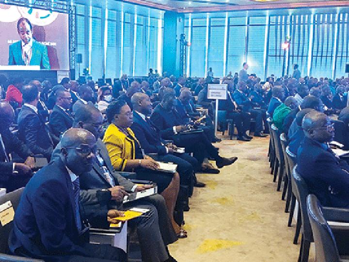 60ème anniversaire de la Banque centrale des Etats de l’Afrique de l’Ouest à Dakar (Sénégal) : Assurer la stabilité monétaire et l’émergence économique dans un monde en mutations 60ème anniversaire de la Banque centrale des Etats de l’Afrique de l’Ouest à Dakar (Sénégal) : Assurer la stabilité monétaire et l’émergence économique dans un monde en mutations