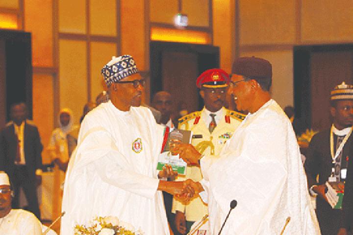 Vernissage du livre : «Muhammadu Buhari : les défis de la conduite des affaires de l’Etat au Nigeria» de John N Paden : Le Président Mohamed Bazoum invite les nigériens à lire ce livre très inspirant Vernissage du livre : «Muhammadu Buhari : les défis de la conduite des affaires de l’Etat au Nigeria» de John N Paden : Le Président Mohamed Bazoum invite les nigériens à lire ce livre très inspirant