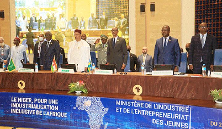 Fin, à Niamey, du double Sommet des Chefs d’Etat et de gouvernement de l’Union Africaine : Engagements des dirigeants africains à accélérer la mise en œuvre des priorités du continent pour stimuler le développement et l’inclusion économique