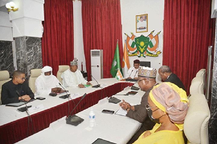 A la Présidence de la République du Niger : Le Chef de l’Etat félicite les acteurs impliqués dans l’organisation du double sommet de l’Union Africaine A la Présidence de la République du Niger : Le Chef de l’Etat félicite les acteurs impliqués dans l’organisation du double sommet de l’Union Africaine