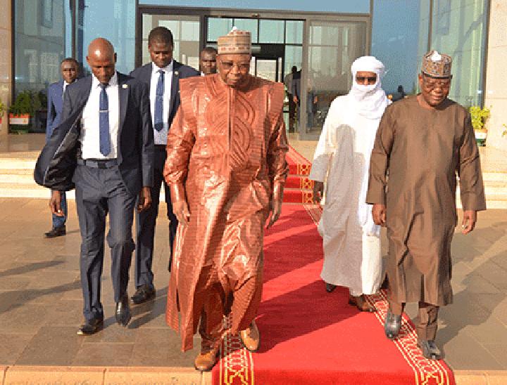 23ème Conférence des Chefs d’Etat et de gouvernement de l’UEMOA : Le Premier ministre Ouhoumoudou Mahamadou prend part aux travaux 23ème Conférence des Chefs d’Etat et de gouvernement de l’UEMOA : Le Premier ministre Ouhoumoudou Mahamadou prend part aux travaux