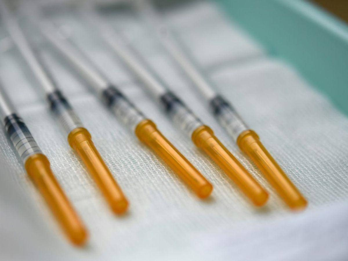 Covid-19 : les autorités de santé françaises recommandent la vaccination de certains bébés Covid-19 : les autorités de santé françaises recommandent la vaccination de certains bébés