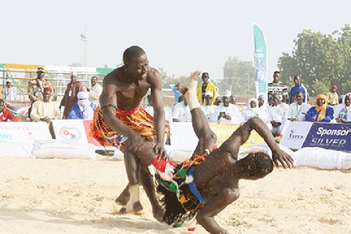 3ème journée de la 43ème édition du Sabre National : Plus que 16 lutteurs invaincus, la région hôte hors course 3ème journée de la 43ème édition du Sabre National : Plus que 16 lutteurs invaincus, la région hôte hors course