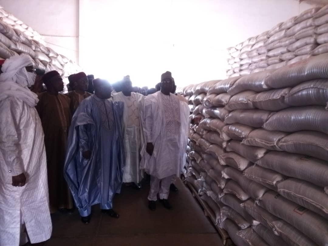 Le Ministre du Commerce effectue plusieurs visites dans la ville de Tahoua Le Ministre du Commerce effectue plusieurs visites dans la ville de Tahoua