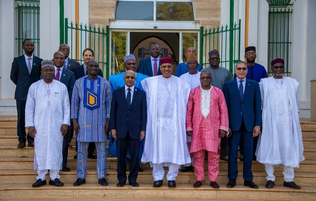 Panel sur la sécurité : Le Président Bazoum rencontre les Chefs de service documentation des États de l’espace Sahélo-Saharien réunis à Niamey Panel sur la sécurité : Le Président Bazoum rencontre les Chefs de service documentation des États de l’espace Sahélo-Saharien réunis à Niamey