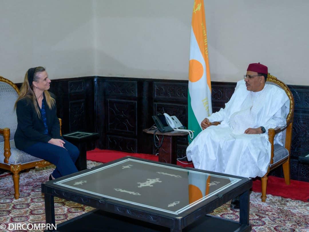 Le Chef de l’Etat reçoit la Ministre Adjointe des Affaires Étrangères d’Allemagne Le Chef de l’Etat reçoit la Ministre Adjointe des Affaires Étrangères d’Allemagne