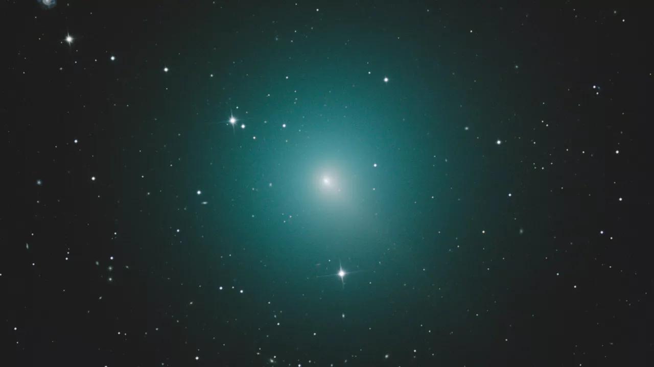 How to Watch Long-Forgotten Mysterious 'Green Comet' Zoom Past Earth How to Watch Long-Forgotten Mysterious 'Green Comet' Zoom Past Earth