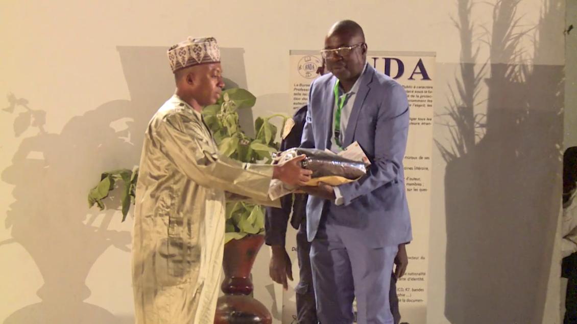 Fin à Zinder de la 7è Edition des compétions de l’expression de la parenté à plaisanterie Fin à Zinder de la 7è Edition des compétions de l’expression de la parenté à plaisanterie