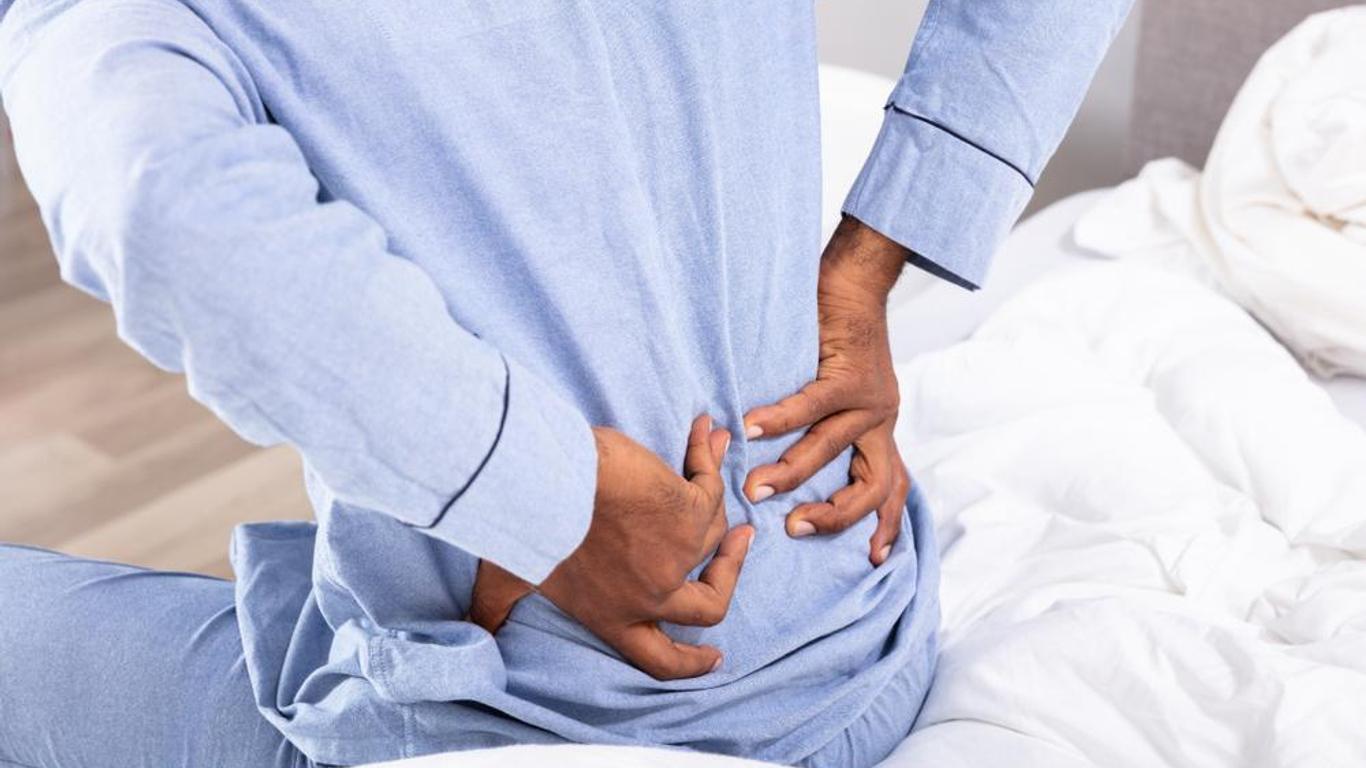 Contre le mal de dos : trois exercices au bureau Contre le mal de dos : trois exercices au bureau