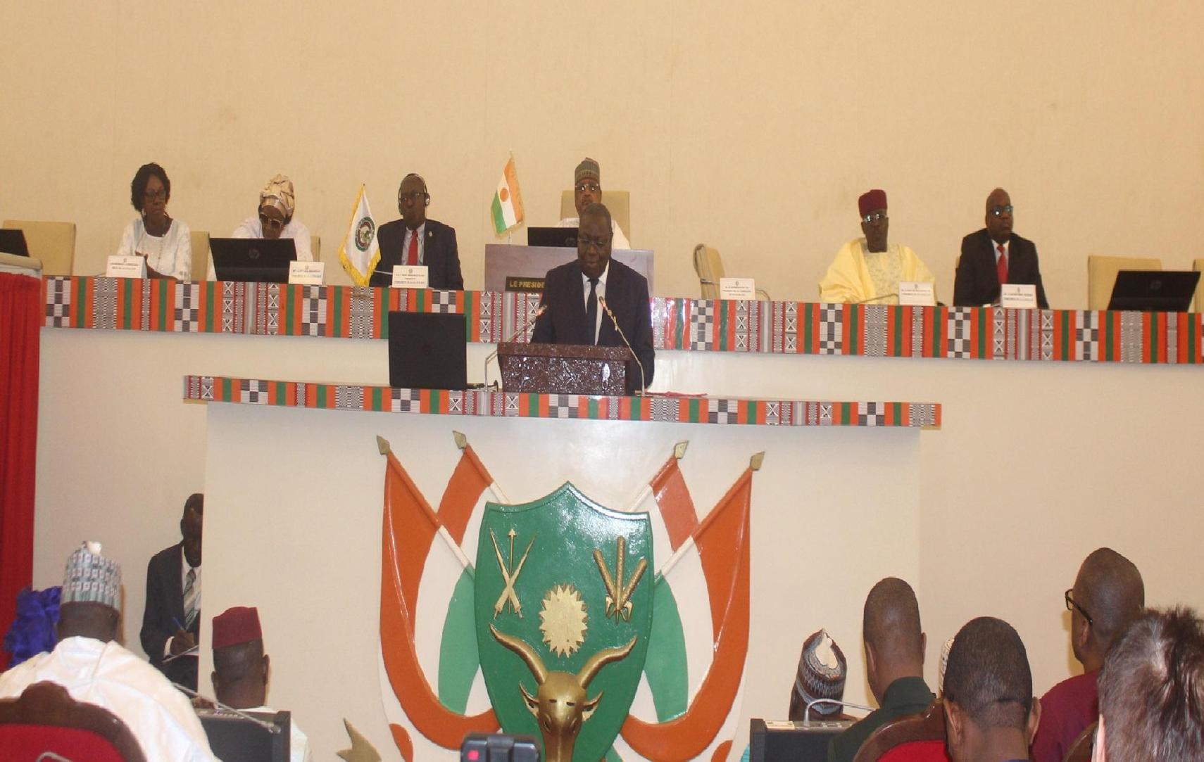 Les solutions pour une itinérance homogène des télécommunications au centre d’une réunion délocalisée du parlement de la CEDEAO à Niamey Les solutions pour une itinérance homogène des télécommunications au centre d’une réunion délocalisée du parlement de la CEDEAO à Niamey