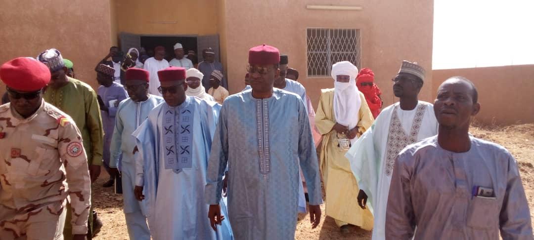 Tahoua : Visite du Ministre de l'Éducation Nationale à l'internat des jeunes filles du CEG de Moujia Tahoua : Visite du Ministre de l'Éducation Nationale à l'internat des jeunes filles du CEG de Moujia
