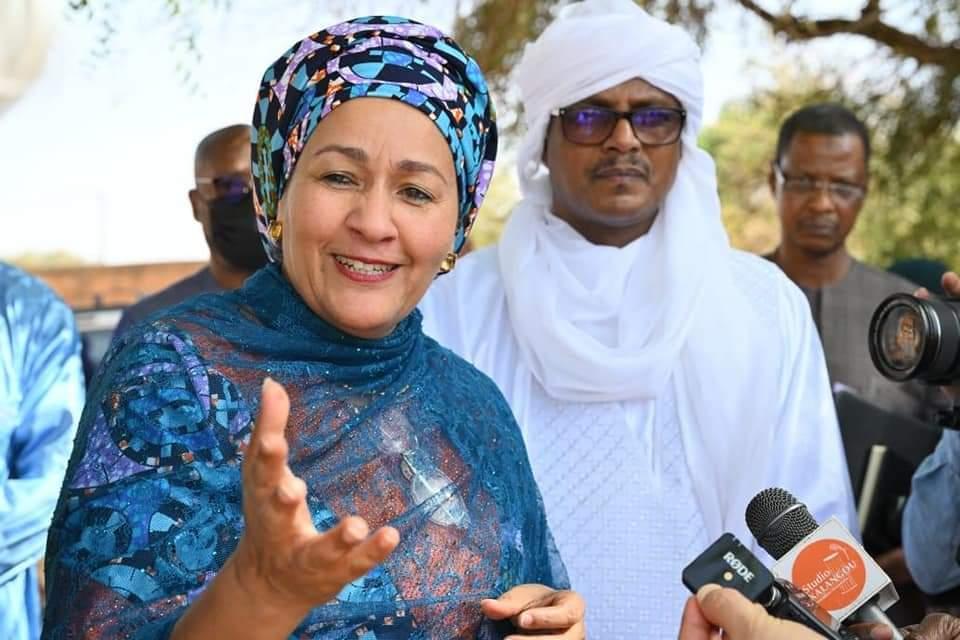 La secrétaire générale adjointe des Nations-Unies visite l’école Pays-bas de Niamey La secrétaire générale adjointe des Nations-Unies visite l’école Pays-bas de Niamey