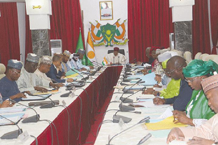 Au Conseil des ministres : Adoption de plusieurs projets de textes et mesures nominatives Au Conseil des ministres : Adoption de plusieurs projets de textes et mesures nominatives