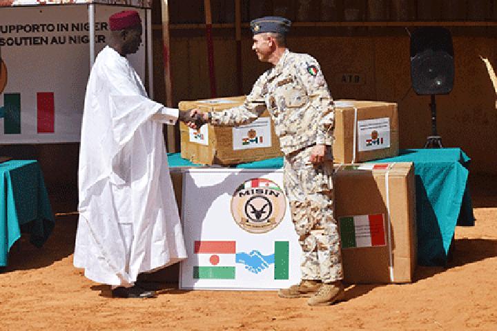 Coopération bilatérale Nigéro-Italienne : La MISIN offre aux populations de Niamey du matériel technique pour soutenir la prise en charge des patientes et des enfants Coopération bilatérale Nigéro-Italienne : La MISIN offre aux populations de Niamey du matériel technique pour soutenir la prise en charge des patientes et des enfants