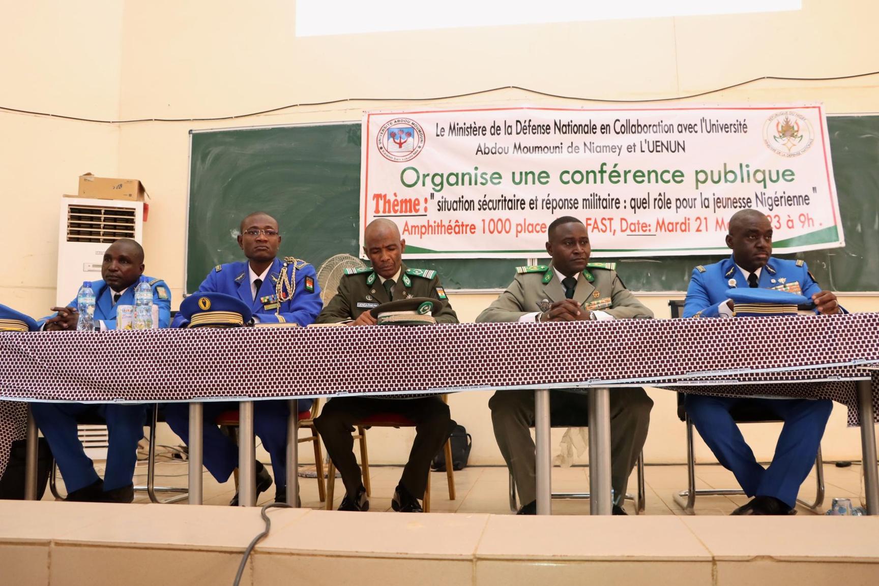 Ténue à Niamey d’une conférence publique sur le thème : ‘’situation sécuritaire et réponse militaire : quel rôle pour la jeunesse nigérienne’’ Ténue à Niamey d’une conférence publique sur le thème : ‘’situation sécuritaire et réponse militaire : quel rôle pour la jeunesse nigérienne’’
