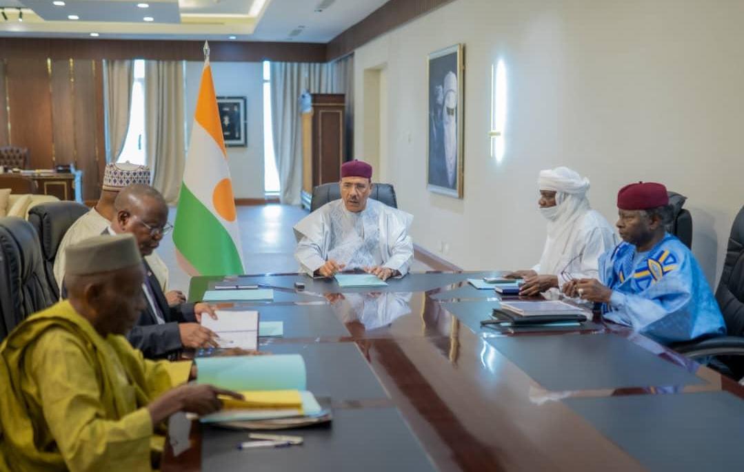 Le Président Bazoum préside une réunion du Conseil Supérieur de la Défense Nationale Le Président Bazoum préside une réunion du Conseil Supérieur de la Défense Nationale