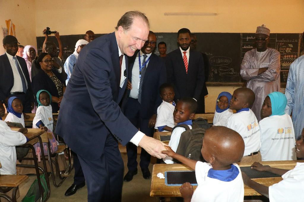 En visite au Niger, le Président du Groupe de la Banque Mondiale se rend à l’Ecole de formation des enseignants En visite au Niger, le Président du Groupe de la Banque Mondiale se rend à l’Ecole de formation des enseignants