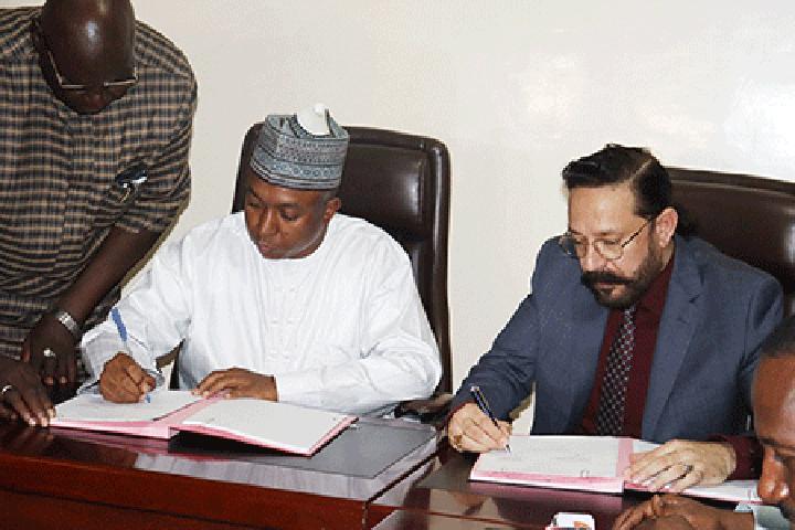 Partenariat entre l’Etat du Niger et le Groupe Bravia Hôtels : Près de 25 milliards de FCFA à investir pour restaurer l’éclat d’antan de l’Hôtel Gawèye Partenariat entre l’Etat du Niger et le Groupe Bravia Hôtels : Près de 25 milliards de FCFA à investir pour restaurer l’éclat d’antan de l’Hôtel Gawèye