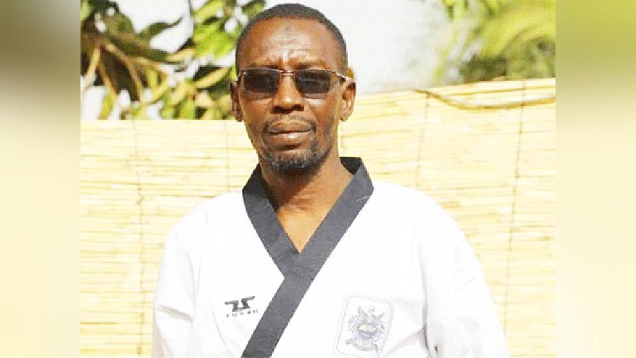 Entretien avec Maître Amadou Abdou Oumarou dit Cobra : «Les athlètes doivent prendre conscience de cet enjeu et s’engager à faire parler de notre pays lors des compétitions internationales» Entretien avec Maître Amadou Abdou Oumarou dit Cobra : «Les athlètes doivent prendre conscience de cet enjeu et s’engager à faire parler de notre pays lors des compétitions internationales»