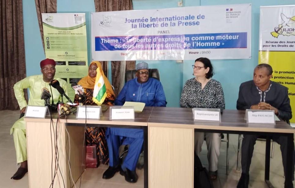 Métier de la presse au Niger : « il s’avère impératif de redorer le blason de ce noble métier », plaide le Président de la CNDH Métier de la presse au Niger : « il s’avère impératif de redorer le blason de ce noble métier », plaide le Président de la CNDH