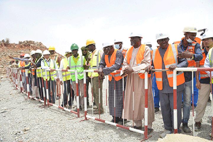 Visite d’une délégation de la Banque mondiale sur le site du barrage de Kandadji : Les travaux ont avancé de 27 %, la Banque Mondiale rassure les communautés de son appui Visite d’une délégation de la Banque mondiale sur le site du barrage de Kandadji : Les travaux ont avancé de 27 %, la Banque Mondiale rassure les communautés de son appui