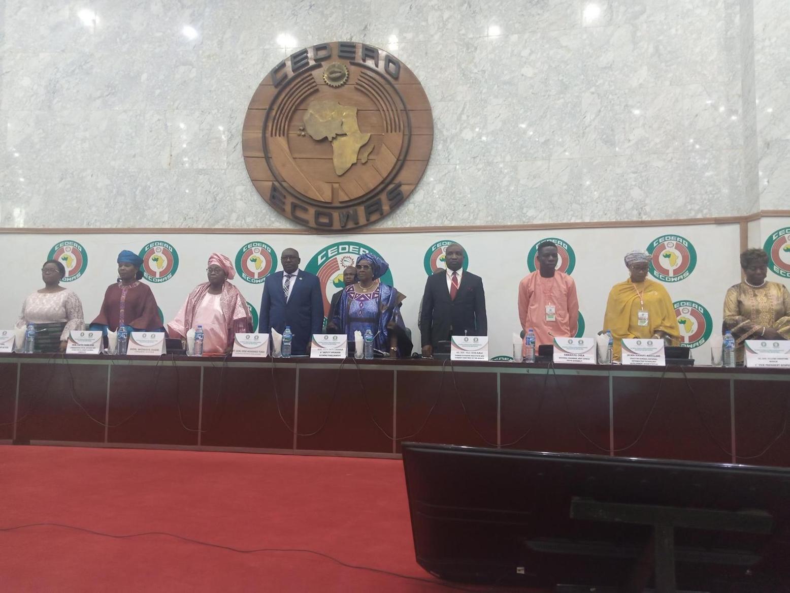 Parlement de la CEDEAO : ECOFEPA donne la parole aux femmes et aux jeunes Parlement de la CEDEAO : ECOFEPA donne la parole aux femmes et aux jeunes