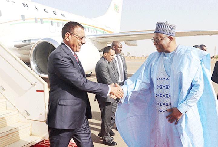 Fin de la visite de travail du Président de la République au Royaume Uni : Le Chef de l’Etat a regagné Niamey, hier dimanche 7 mai Fin de la visite de travail du Président de la République au Royaume Uni : Le Chef de l’Etat a regagné Niamey, hier dimanche 7 mai