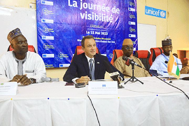 Journée de la visibilité d’ERASMUS à l’Université Abdou Moumouni Dioffo de Niamey : Une plus-value à la politique de formation de compétences adaptées aux exigences du développement Journée de la visibilité d’ERASMUS à l’Université Abdou Moumouni Dioffo de Niamey : Une plus-value à la politique de formation de compétences adaptées aux exigences du développement