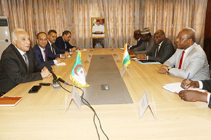 Coopération bilatérale : Les ministres des affaires étrangères du Niger et de l’Algérie passent en revue la coopération entre les deux pays Coopération bilatérale : Les ministres des affaires étrangères du Niger et de l’Algérie passent en revue la coopération entre les deux pays