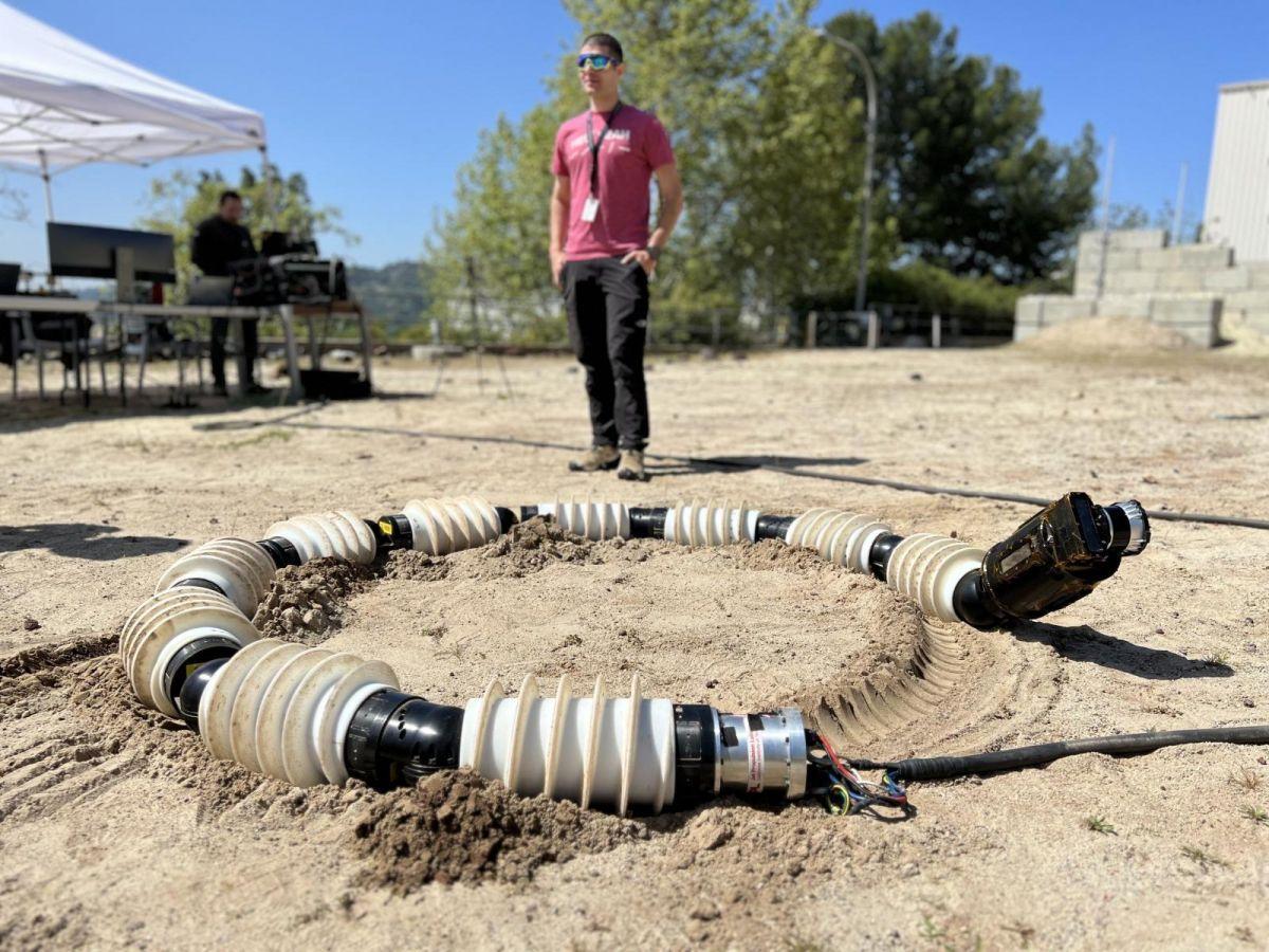 Un robot-serpent de la Nasa destiné à explorer les surfaces extraterrestres les plus difficiles Un robot-serpent de la Nasa destiné à explorer les surfaces extraterrestres les plus difficiles