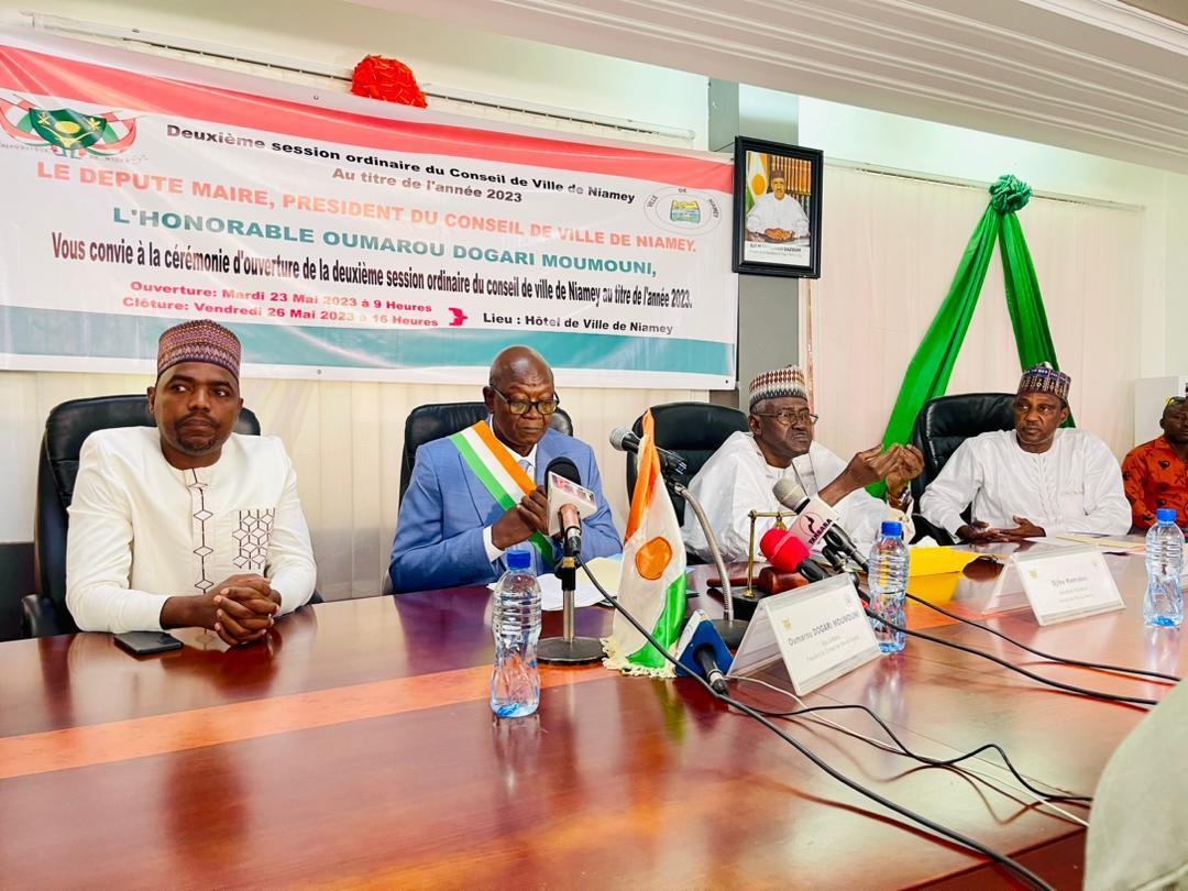 Ouverture à Niamey des travaux de la 2éme session ordinaire du Conseil de Ville de Niamey au titre de l’année 2023 Ouverture à Niamey des travaux de la 2éme session ordinaire du Conseil de Ville de Niamey au titre de l’année 2023