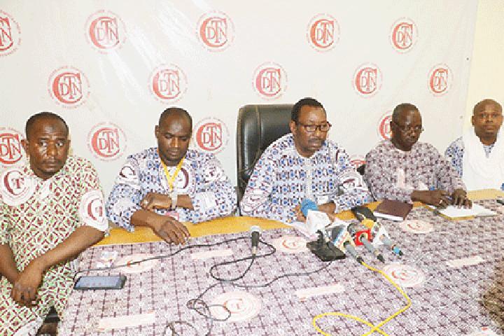 Conférence de presse de la Confédération Démocratique des Travailleurs du Niger : La CDTN regrette la non-application de certaines dispositions du protocole d’accord signé avec le gouvernement Conférence de presse de la Confédération Démocratique des Travailleurs du Niger : La CDTN regrette la non-application de certaines dispositions du protocole d’accord signé avec le gouvernement