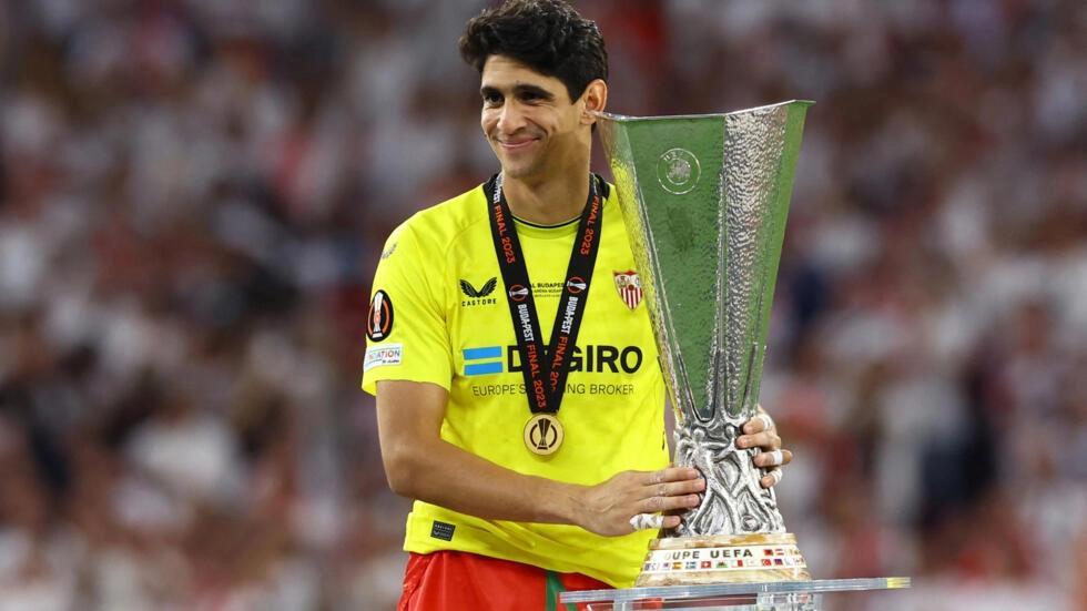 Ligue Europa: Yacine Bounou, le gardien en or de Séville Ligue Europa: Yacine Bounou, le gardien en or de Séville