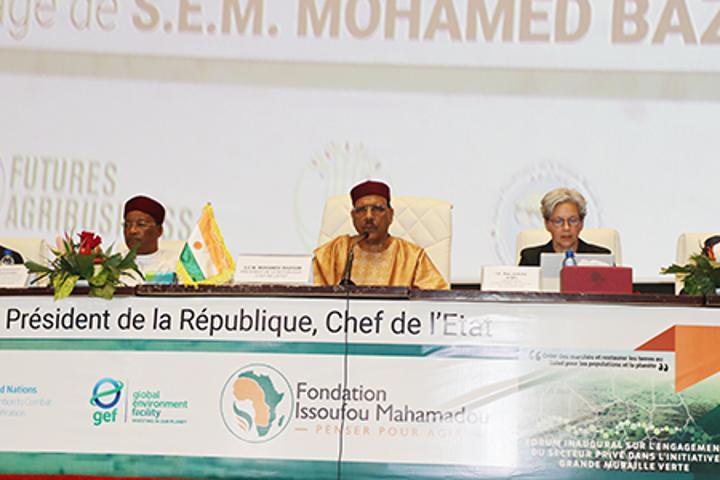 Ouverture du Forum inaugural sur l’engagement du secteur privé dans la Grande Muraille Verte : Soutenir les initiatives privées en faveur de la Grande Muraille Verte Ouverture du Forum inaugural sur l’engagement du secteur privé dans la Grande Muraille Verte : Soutenir les initiatives privées en faveur de la Grande Muraille Verte