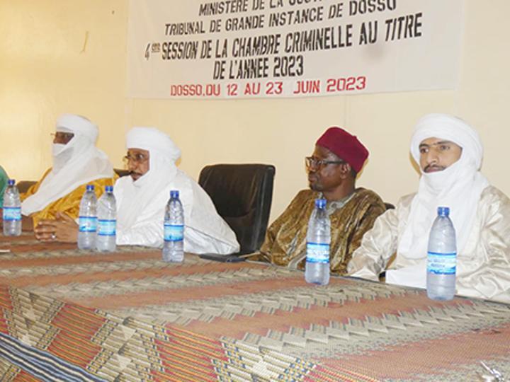 Visite de travail du ministre de la justice à Dosso : M. Ikta Abdoulaye Mohamed annonce d’importantes actions pour renforcer les services judiciaires Visite de travail du ministre de la justice à Dosso : M. Ikta Abdoulaye Mohamed annonce d’importantes actions pour renforcer les services judiciaires