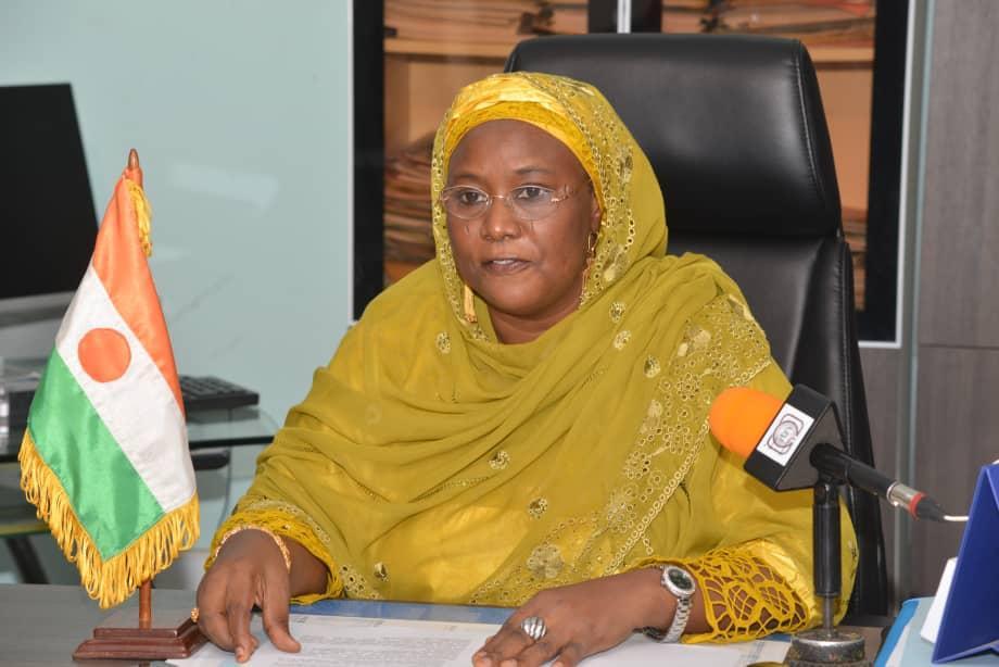 Message de la ministre de l’Environnement et de la Lutte contre la Désertification à l’occasion de la célébration de la Journée Internationale de la lutte contre la désertification sous le thème « Femme, sa terre et ses droits » Message de la ministre de l’Environnement et de la Lutte contre la Désertification à l’occasion de la célébration de la Journée Internationale de la lutte contre la désertification sous le thème « Femme, sa terre et ses droits »