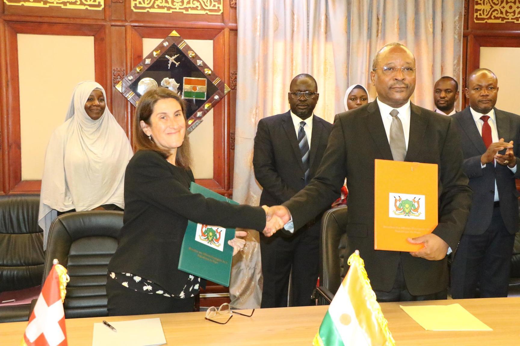 La Suisse et le Niger signent un accord de prolongation de la durée du Programme d’Appui à la Gouvernance Démocratique (PAGOD) La Suisse et le Niger signent un accord de prolongation de la durée du Programme d’Appui à la Gouvernance Démocratique (PAGOD)