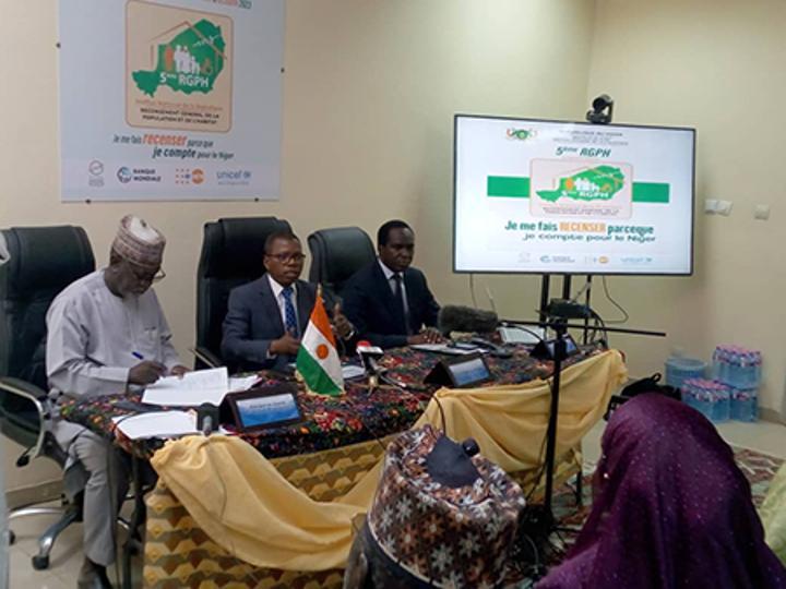 Installation du Comité National de Recensement : Dr Abdou Rabiou appelle les membres à œuvrer pour la réussite du 5ème RGPH Installation du Comité National de Recensement : Dr Abdou Rabiou appelle les membres à œuvrer pour la réussite du 5ème RGPH