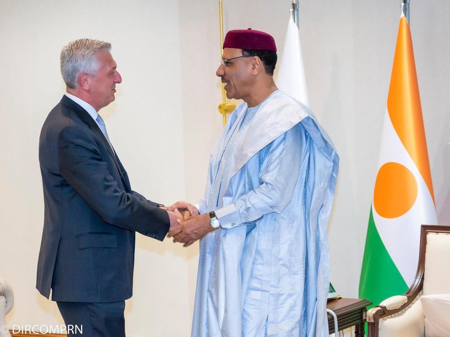 Niamey : Echange entre le Président Bazoum et le Haut-Commissaire des Nations Unies pour les Refugiés Niamey : Echange entre le Président Bazoum et le Haut-Commissaire des Nations Unies pour les Refugiés